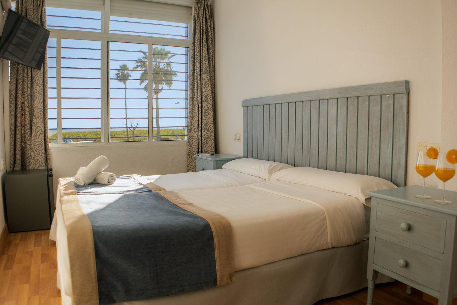 Hotel Playa Conil - Beachfront Studios & Suites Conil De La Frontera Exteriör bild