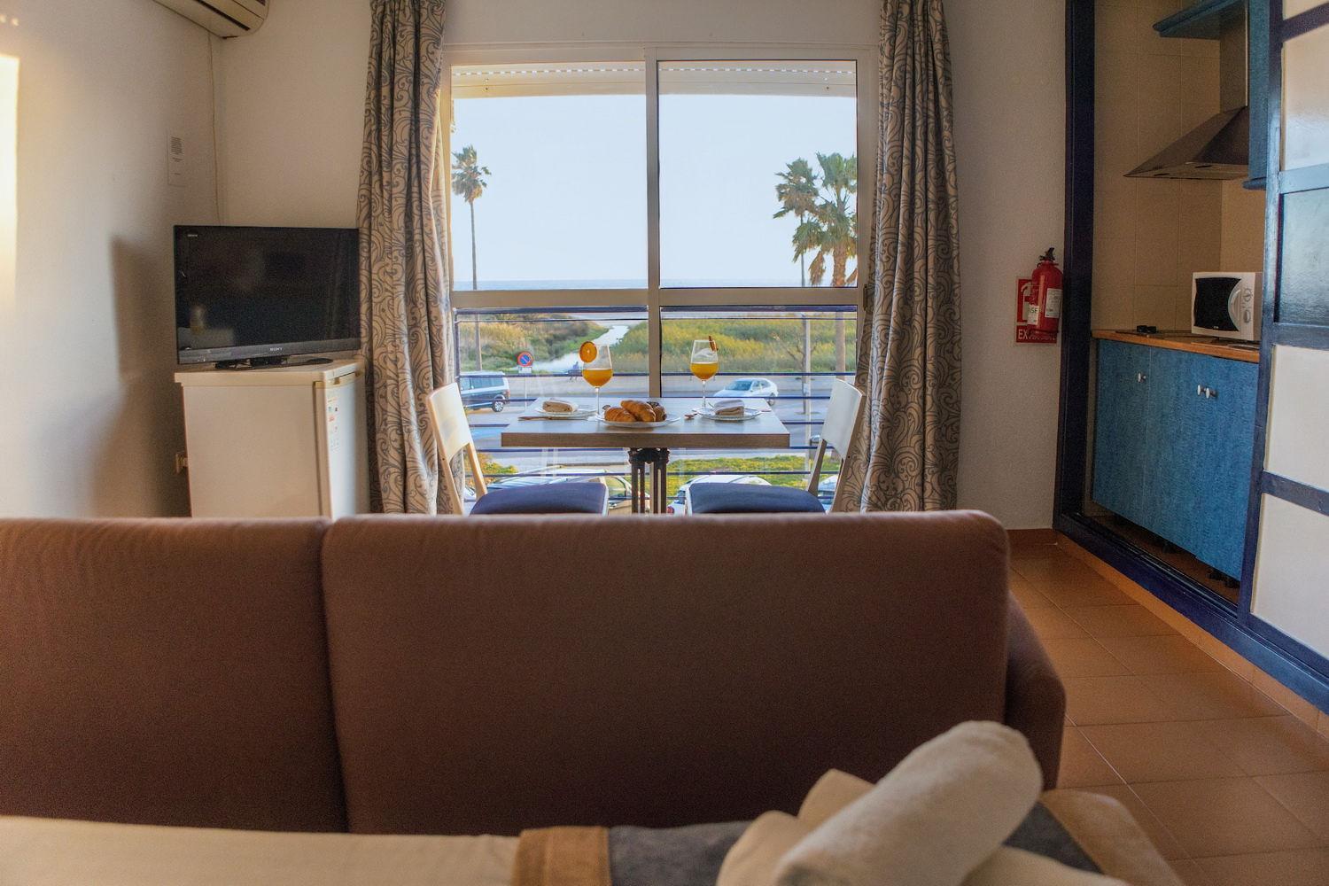 Hotel Playa Conil - Beachfront Studios & Suites Conil De La Frontera Exteriör bild