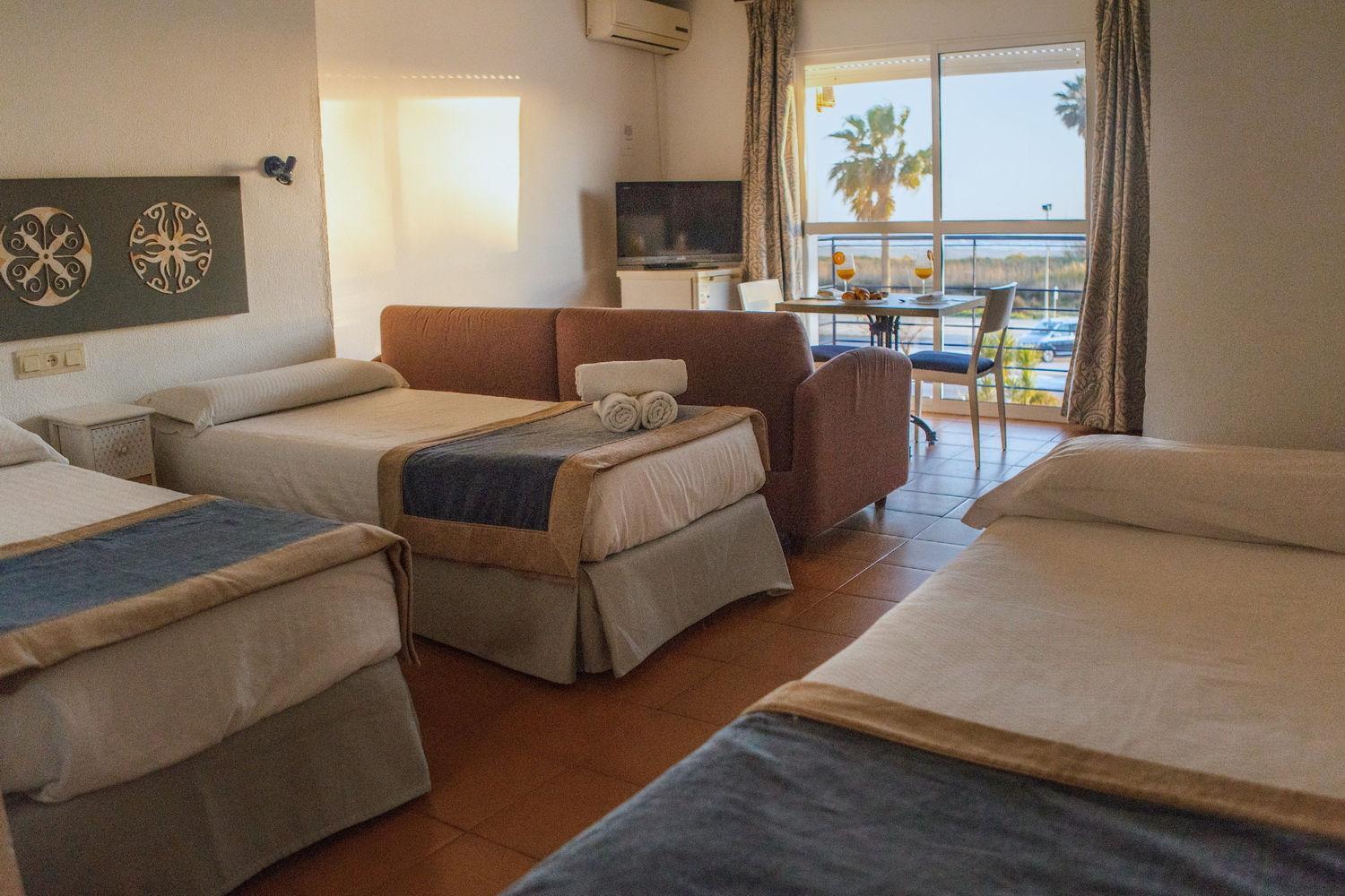 Hotel Playa Conil - Beachfront Studios & Suites Conil De La Frontera Exteriör bild