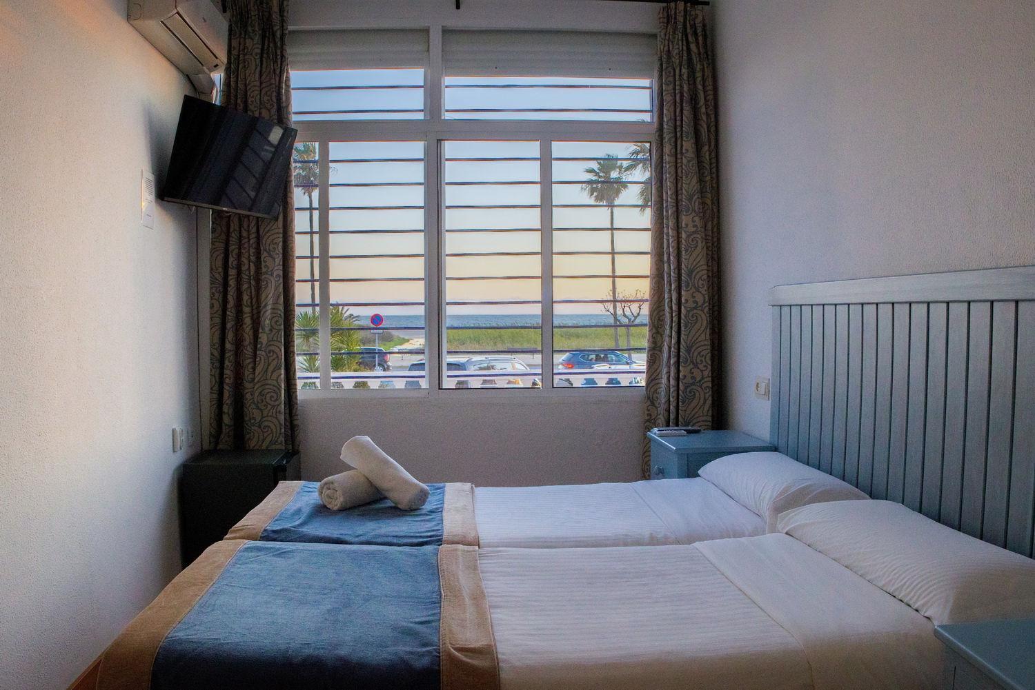 Hotel Playa Conil - Beachfront Studios & Suites Conil De La Frontera Exteriör bild