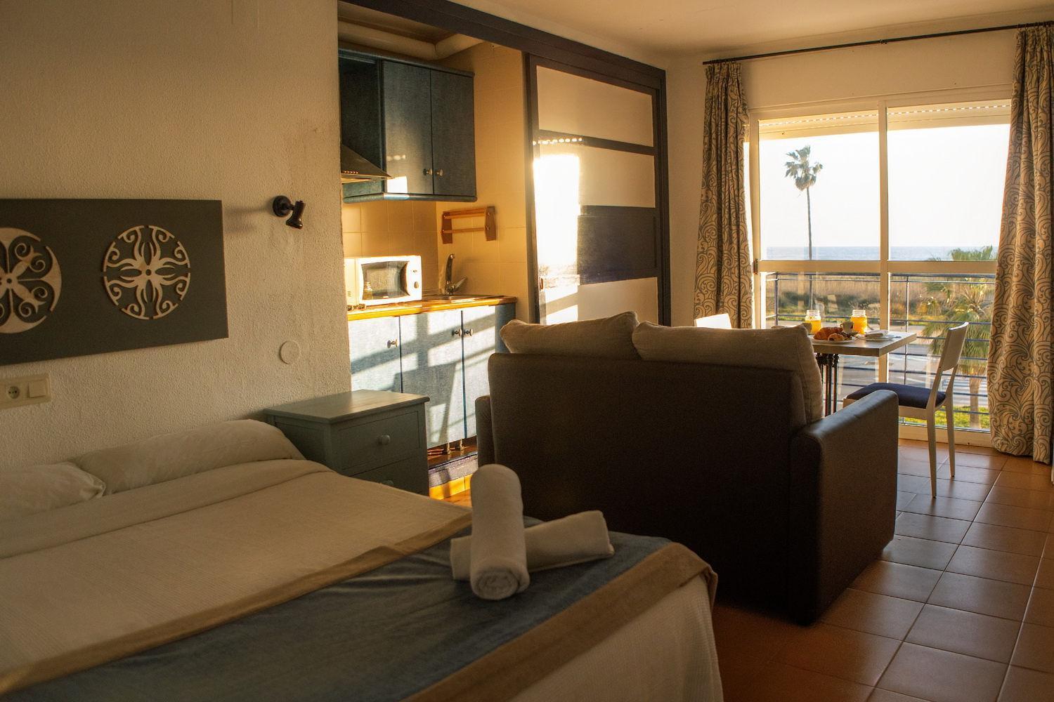 Hotel Playa Conil - Beachfront Studios & Suites Conil De La Frontera Exteriör bild