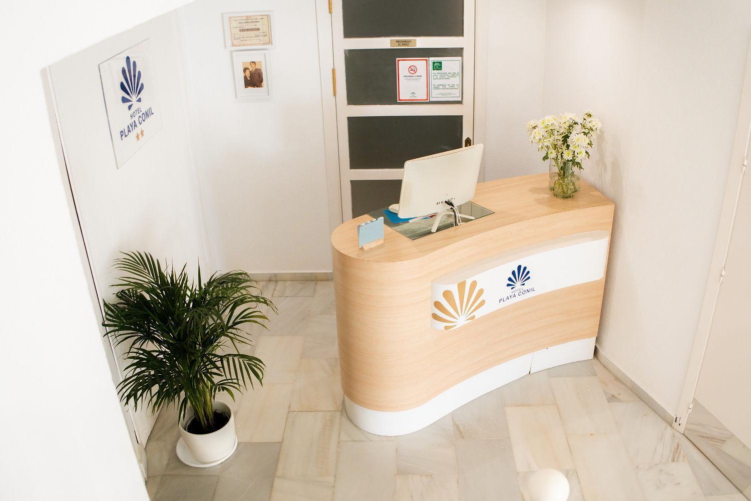 Hotel Playa Conil - Beachfront Studios & Suites Conil De La Frontera Exteriör bild